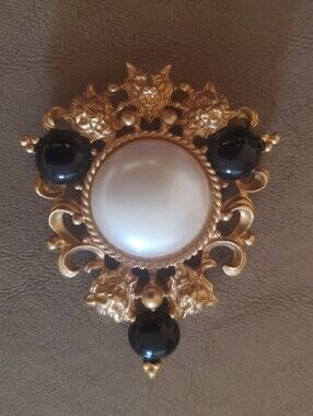 Vintage Avon Brooch Featuring Large Faux Pearl